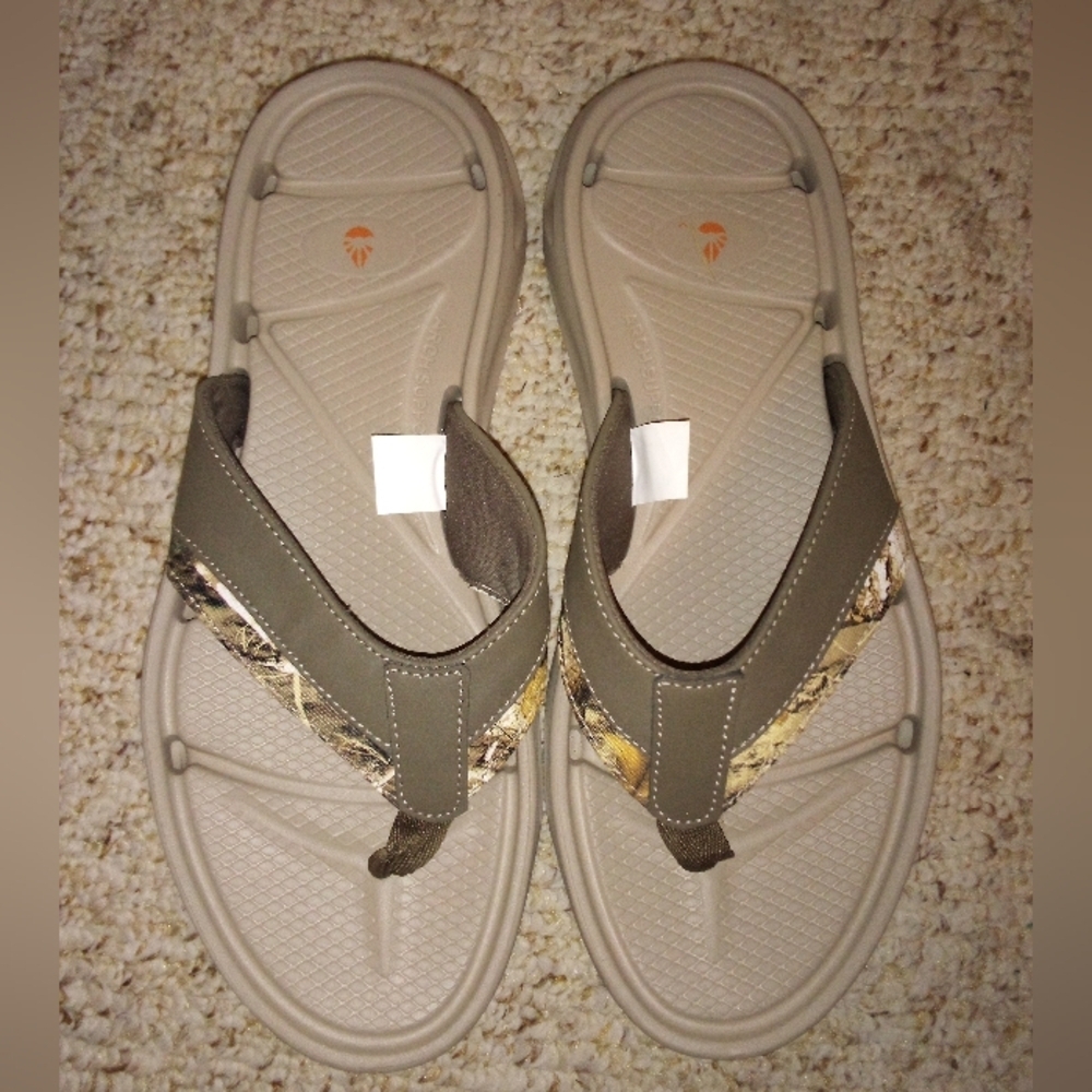 Academy Ltd men's size 9D sandals